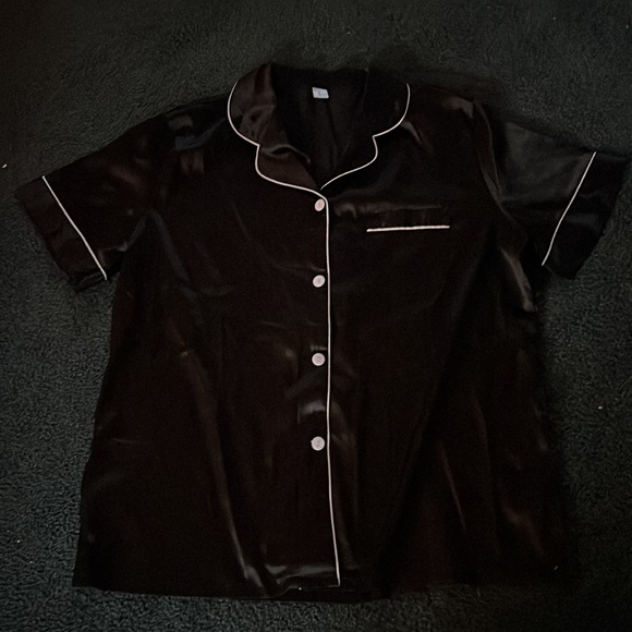 Black silk short set pjs - Picture 3 of 4